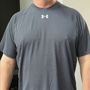 Under Armour heat gear t-shirt
